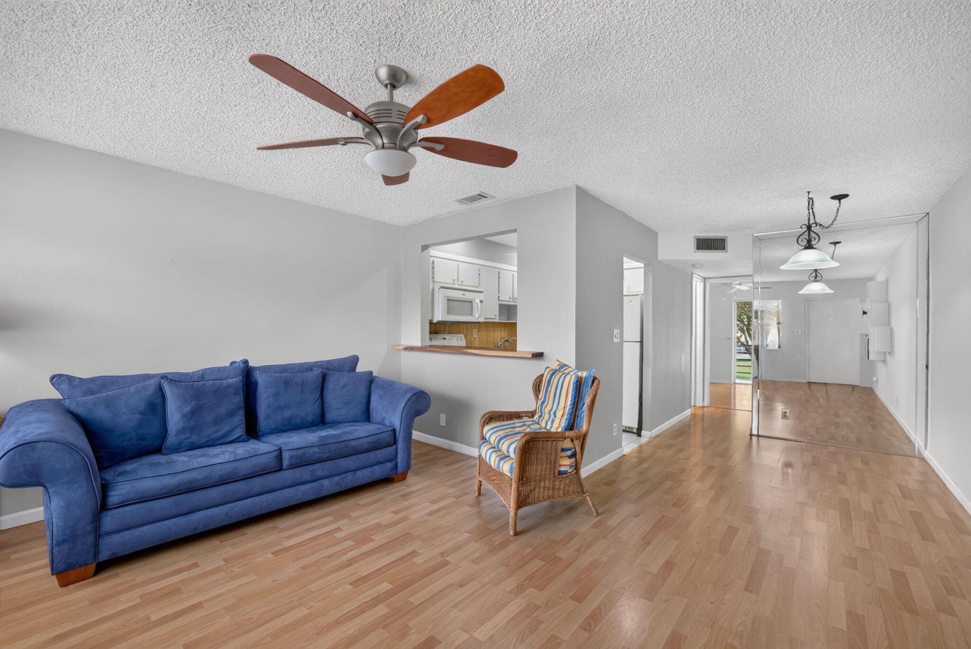 9141 Sunrise Lakes Boulevard, Unit 210, Sunrise, FL 33322 Photo