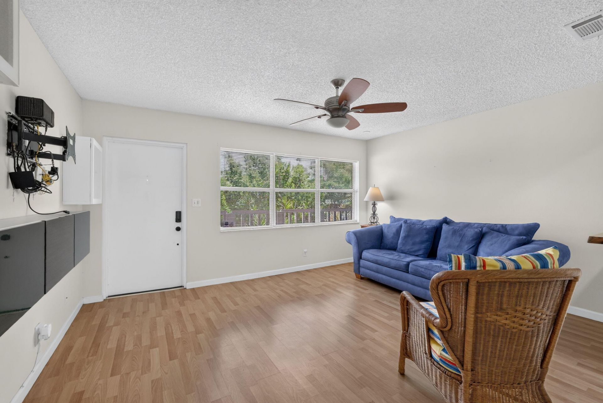 9141 Sunrise Lakes Boulevard, Unit 210, Sunrise, FL 33322 Photo