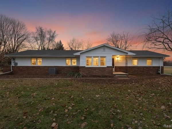 15635 Martinsville Road, Van Buren Twp, MI 48111