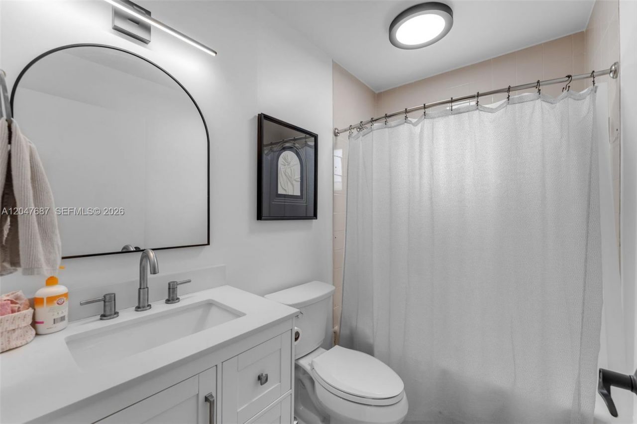 4035 SW 14th St, Miami, FL 33134 Photo
