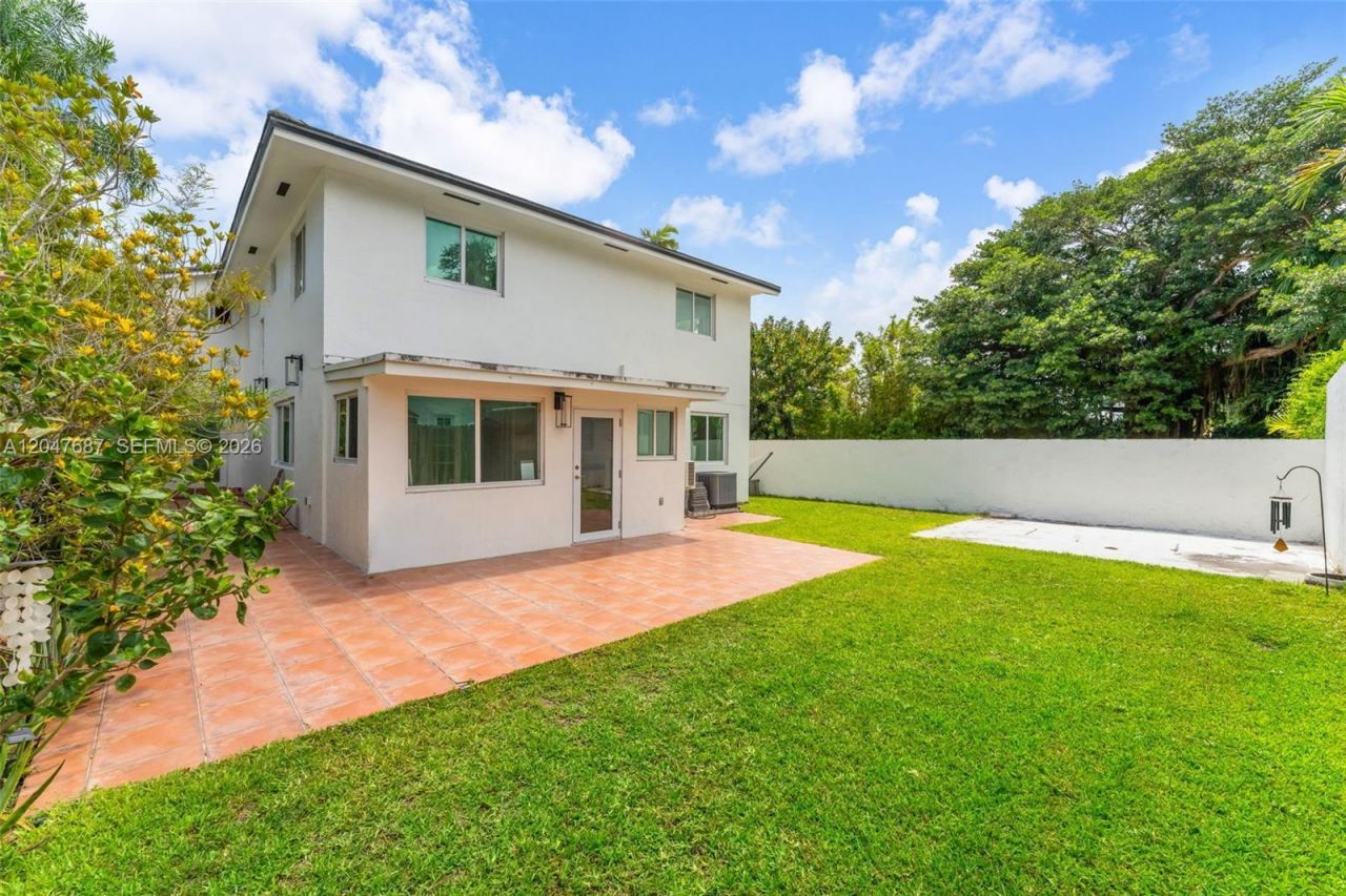 4035 SW 14th St, Miami, FL 33134 Photo