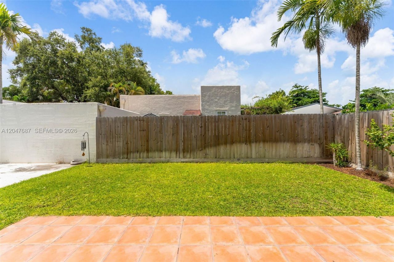 4035 SW 14th St, Miami, FL 33134 Photo