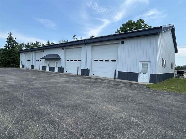 8517 McBride Park Drive, Harbor Springs, MI 49740