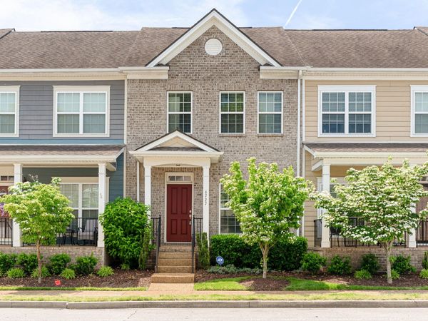 6727 Sunnywood Dr , Nashville, TN 37211