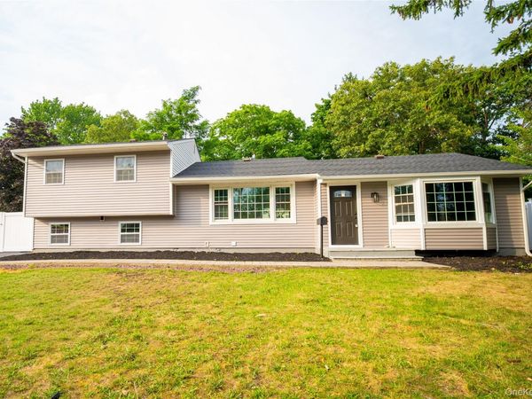 11 Berry Lane, Centereach, NY 11720