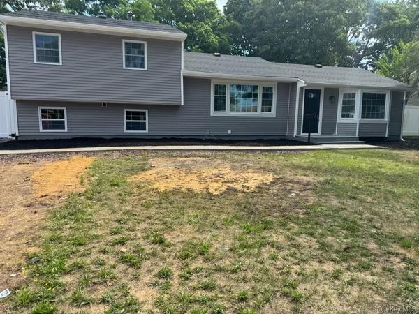 11 Berry Lane, Centereach, NY 11720