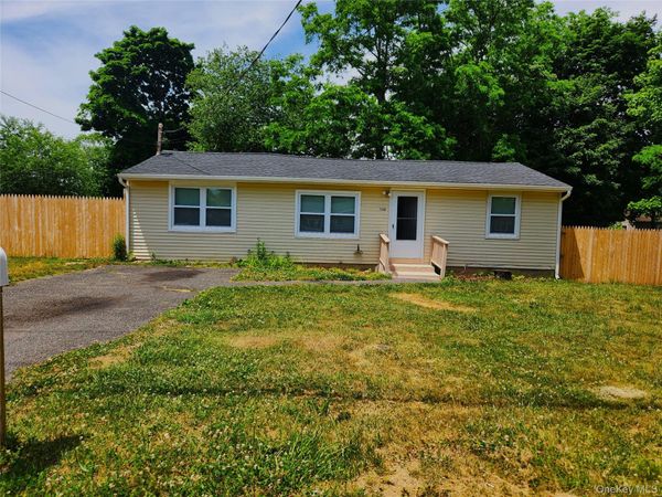 548 Taylor Avenue , East Patchogue, NY 11772