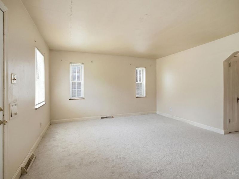 5251 Relluk Drive, Green Township, OH 45238 Photo 7