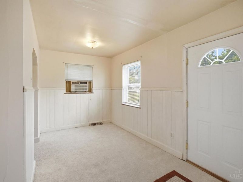 5251 Relluk Drive, Green Township, OH 45238 Photo 8