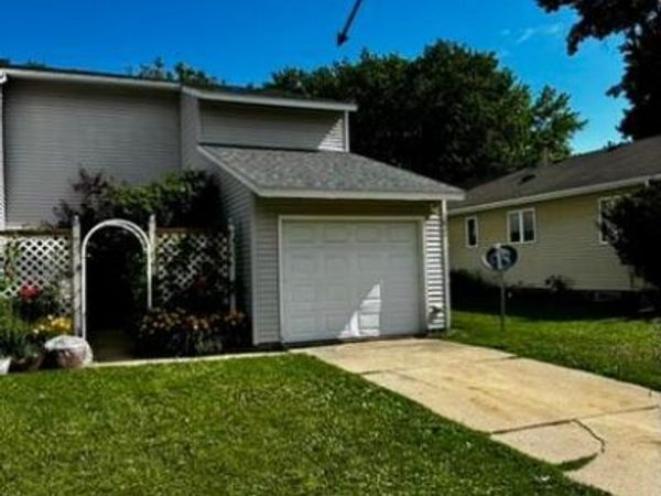 1821 28th Street NW, Rochester, MN 55901