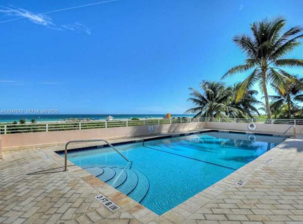 345 Ocean Dr , Unit 525, Miami Beach, FL 33139 Photo
