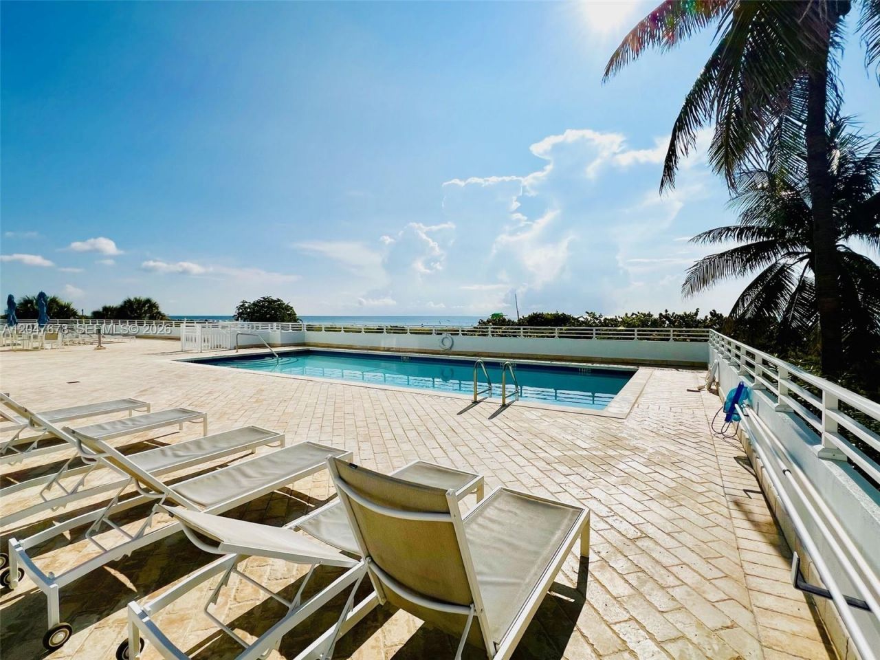 345 Ocean Dr , Unit 525, Miami Beach, FL 33139 Photo