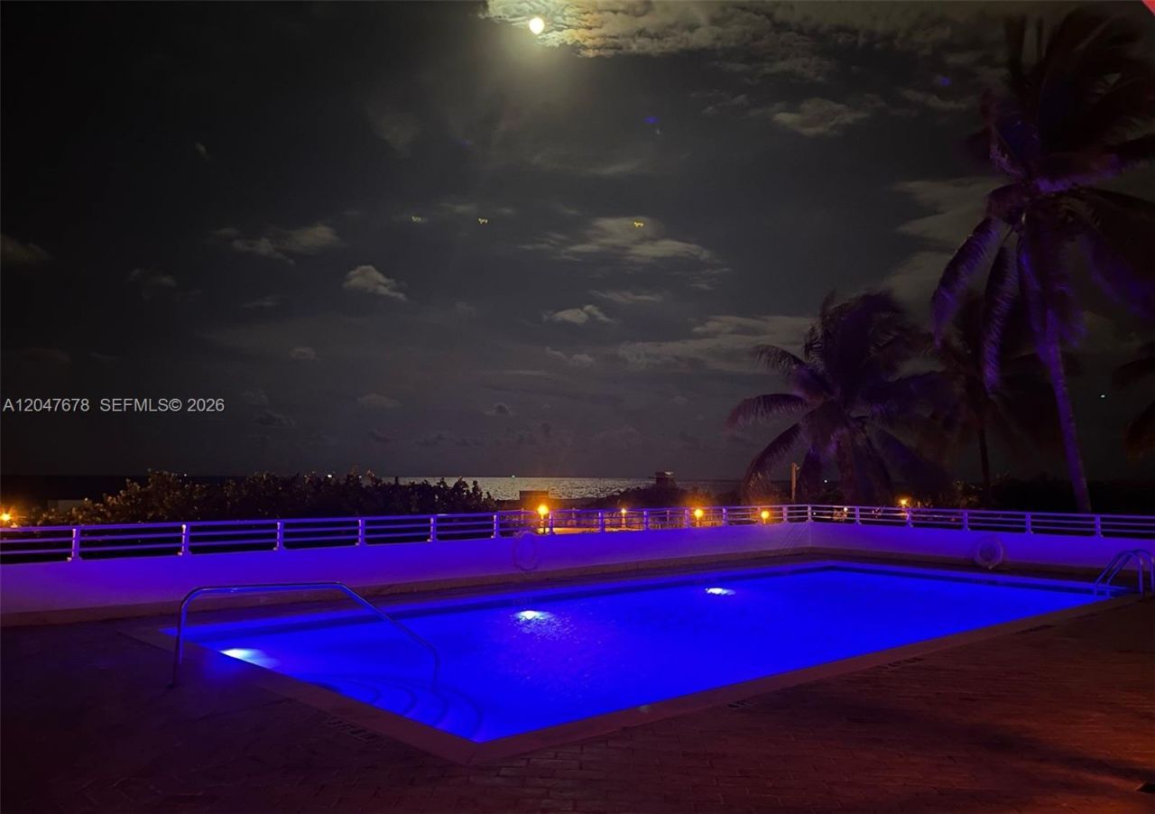 345 Ocean Dr , Unit 525, Miami Beach, FL 33139 Photo