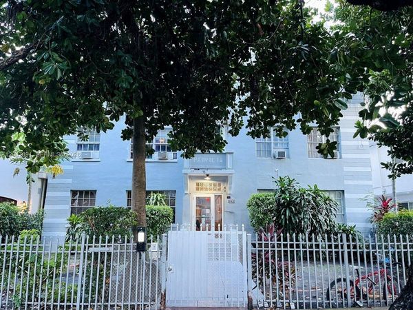 842 Meridian , Unit 2F, Miami Beach, FL 33139