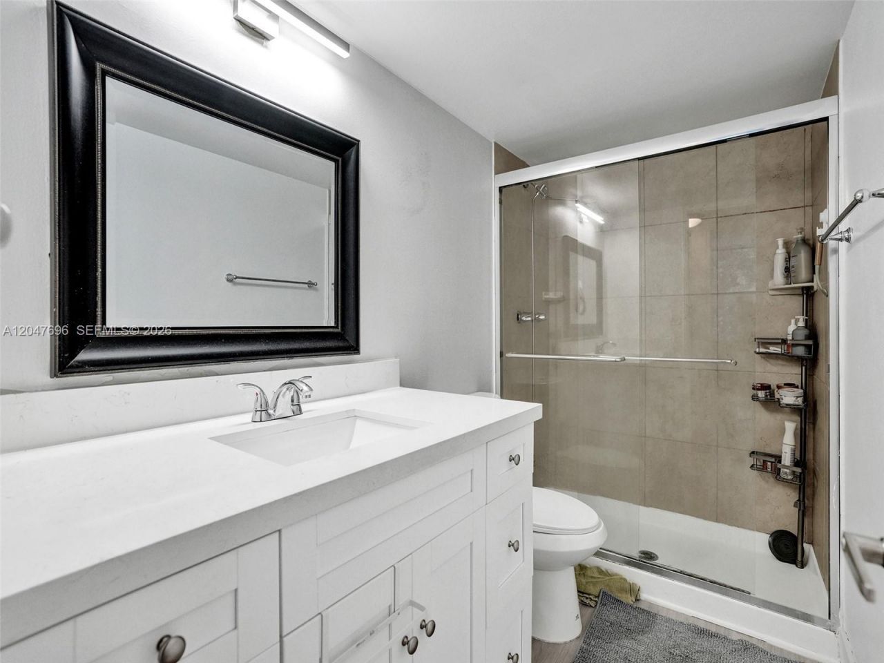 800 Parkview Dr , Unit 131, Hallandale Beach, FL 33009 Photo