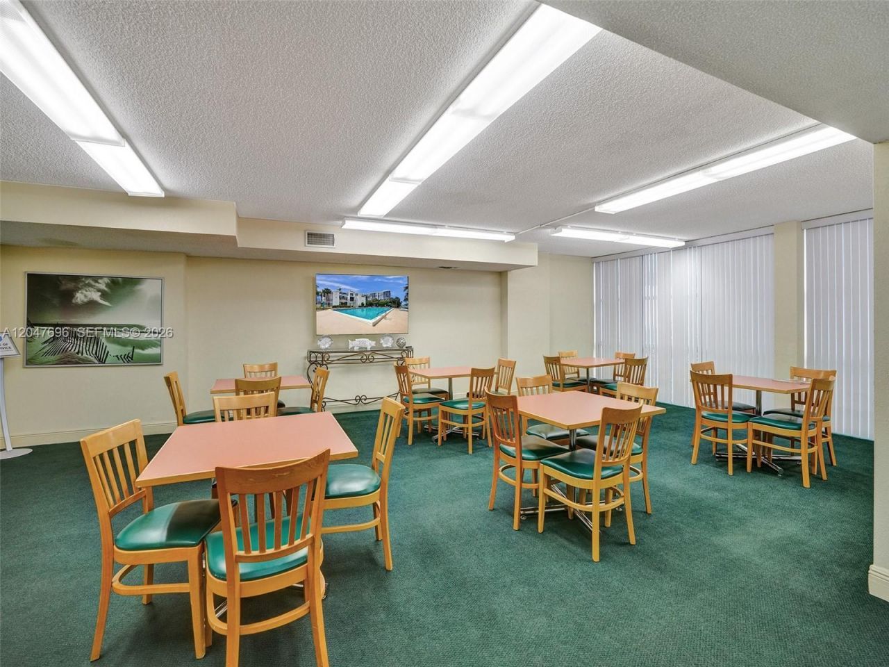 800 Parkview Dr , Unit 131, Hallandale Beach, FL 33009 Photo