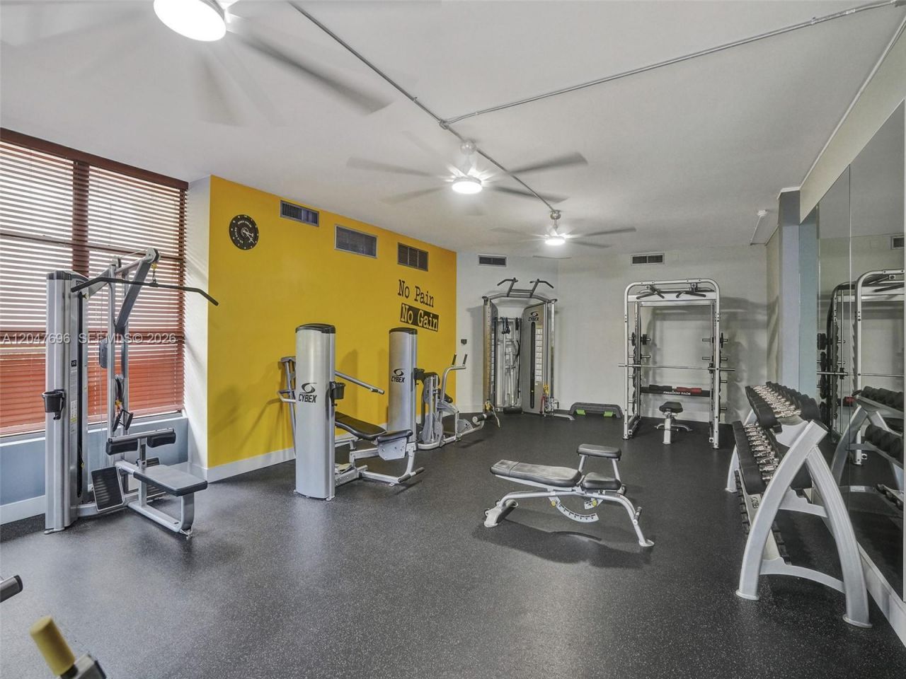 800 Parkview Dr , Unit 131, Hallandale Beach, FL 33009 Photo