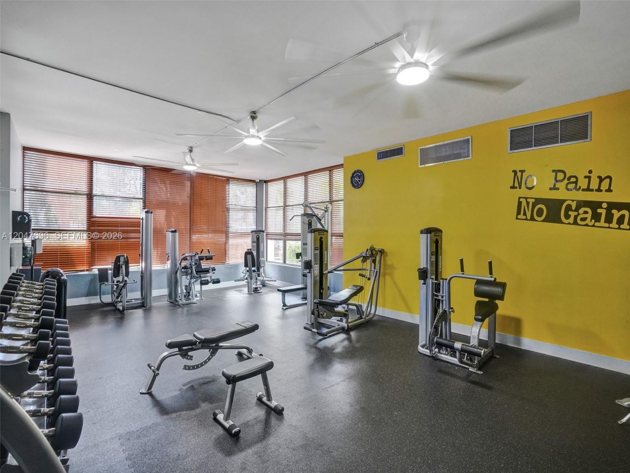 800 Parkview Dr , Unit 131, Hallandale Beach, FL 33009 Photo