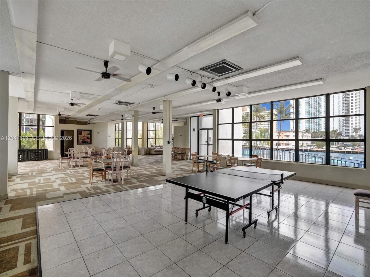 800 Parkview Dr , Unit 131, Hallandale Beach, FL 33009 Photo