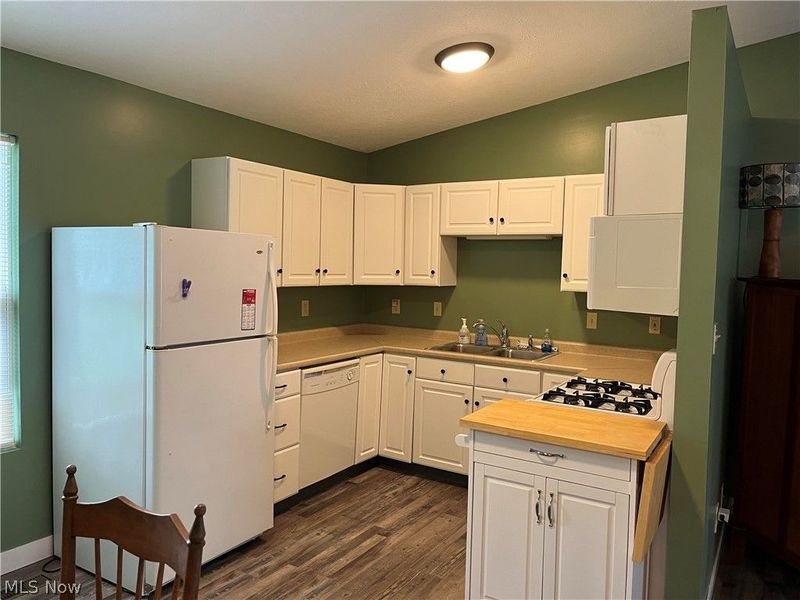 991 Nevin Street, Akron, OH 44310 Photo 5