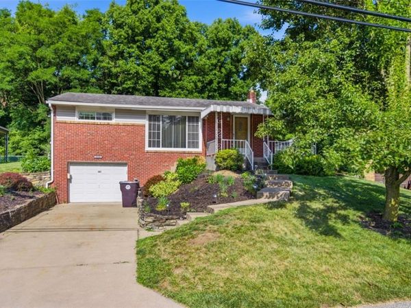 5256 Colewood Dr , Pittsburgh, PA 15236