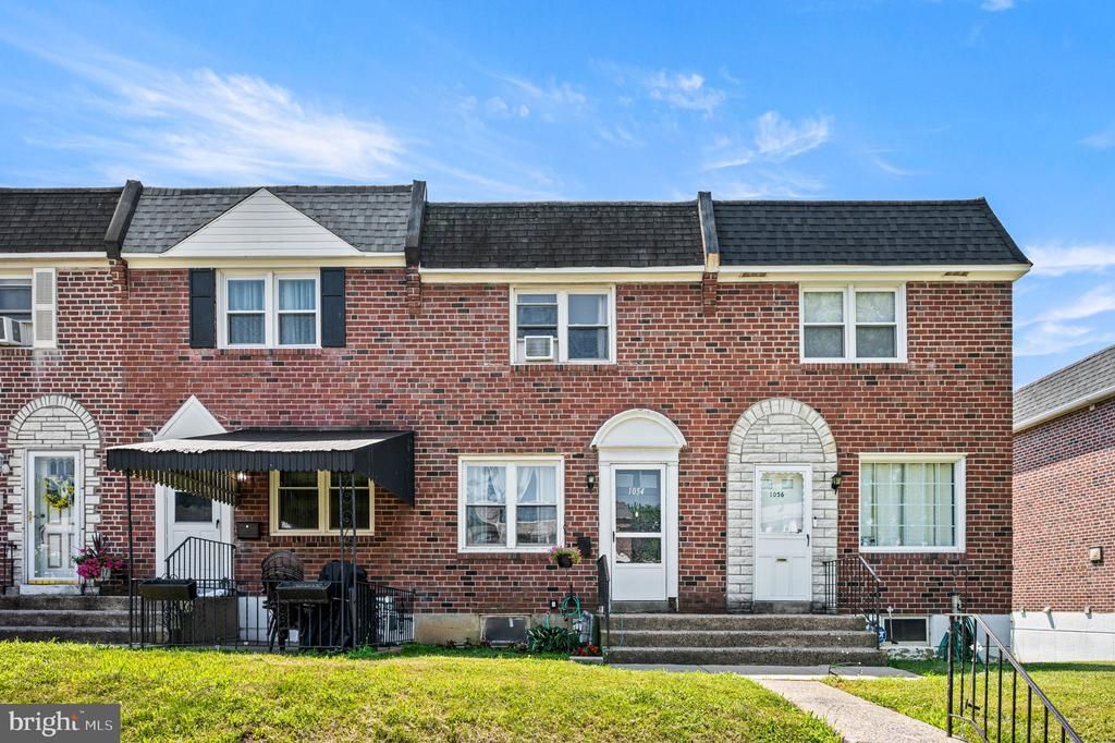 1054 N ACADEMY AVENUE , GLENOLDEN, PA 19036