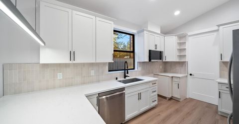 1078 Reno Ave, South Lake Tahoe, CA 96150 Photo