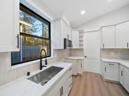 1078 Reno Ave, South Lake Tahoe, CA 96150 Photo