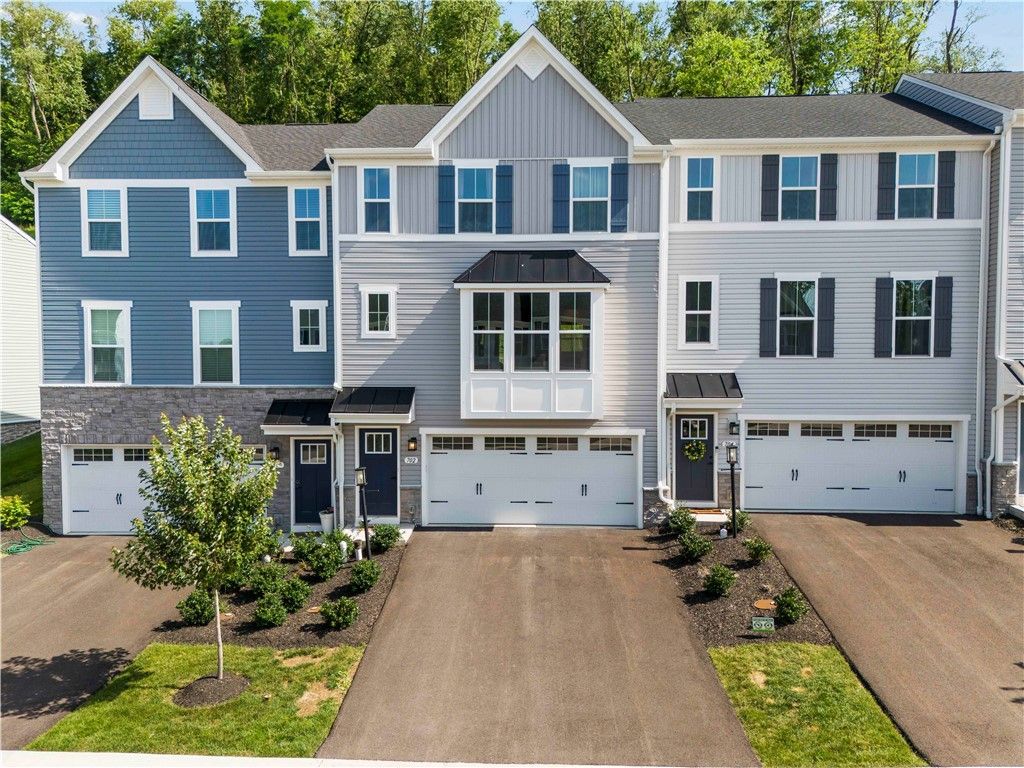 702 Greenwood Dr , Canonsburg, PA 15317 Main Photo