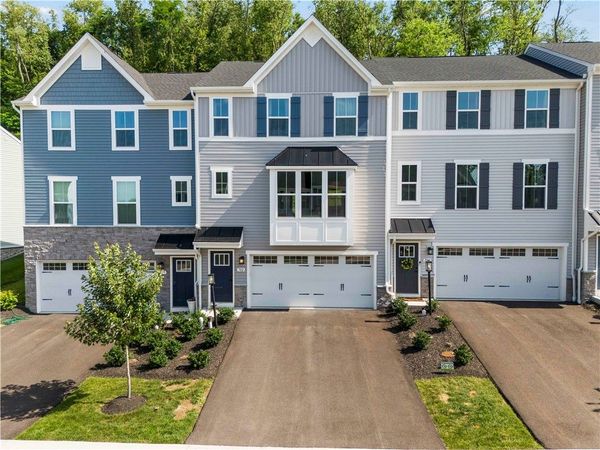 702 GREENWOOD DR , Canonsburg, PA 15317