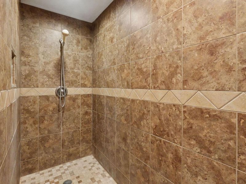 518A Hickory Lane, Howard, OH 43028 Photo 22