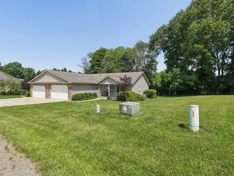 518A Hickory Lane, Howard, OH 43028 Photo 3