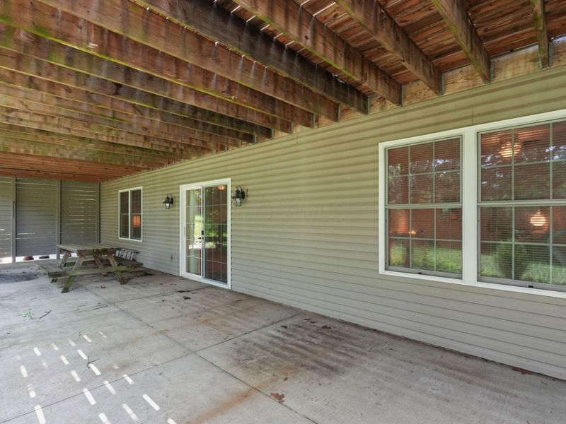 518A Hickory Lane, Howard, OH 43028 Photo 31