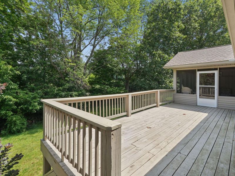 518A Hickory Lane, Howard, OH 43028 Photo 32