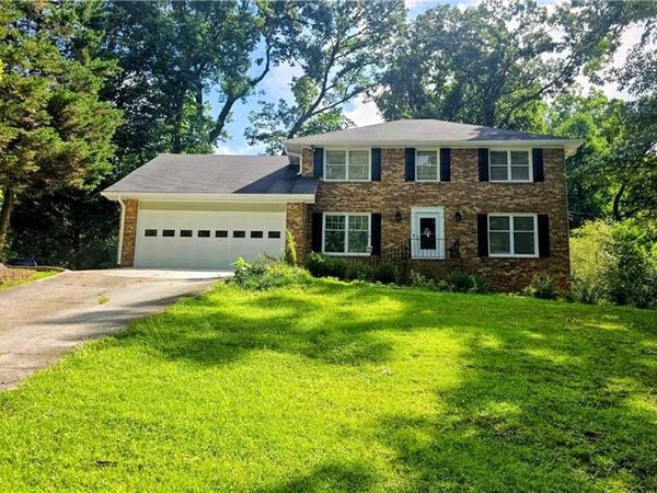 2514 Rockwood Way , Stone Mountain, GA 30087