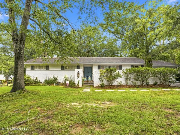 1452 Kimwood Drive, Jackson, MS 39211
