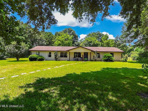 8081 Cox Lane, Pass Christian, MS 39571