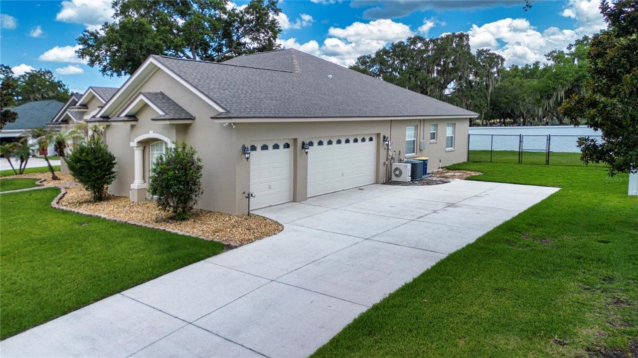 905 Square Lake Drive, Bartow, FL 33830 Photo