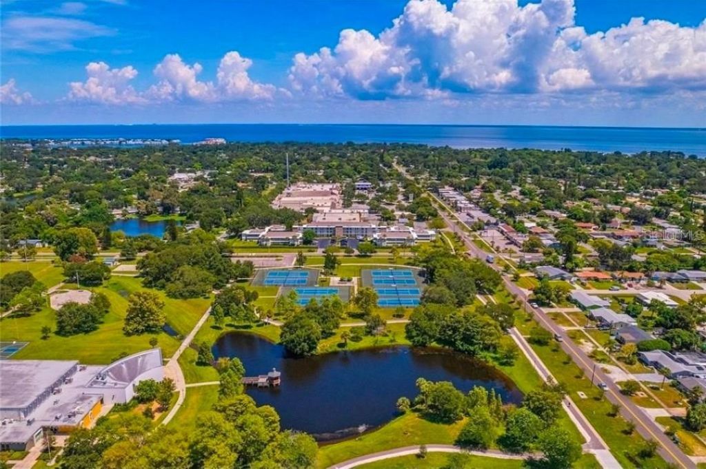 6100 12th Street S, Unit 107, Saint Petersburg, FL 33705 Photo