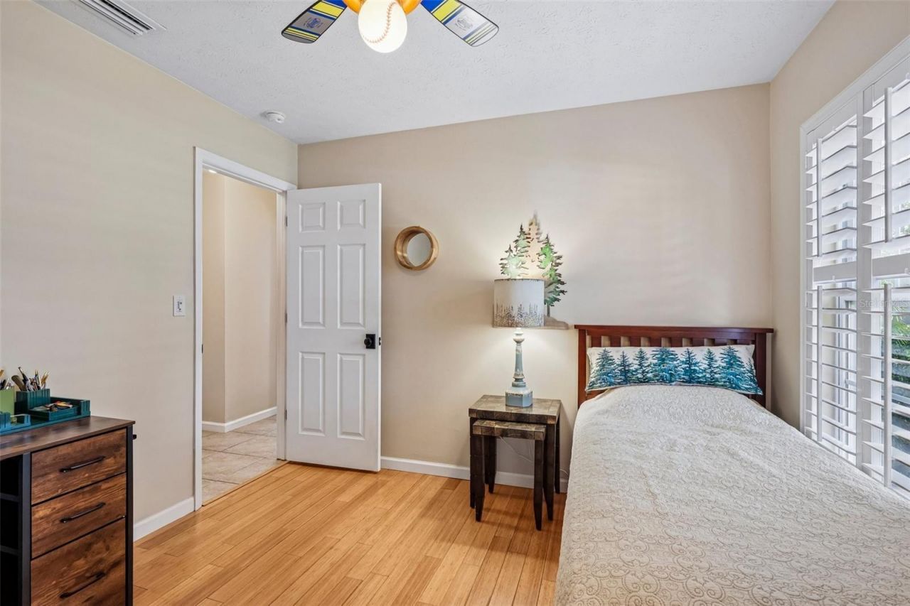14309 Brentwood Drive , Tampa, FL 33618 Photo