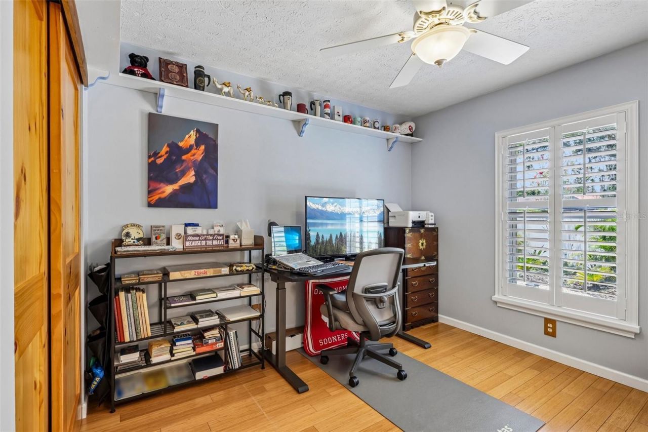 14309 Brentwood Drive , Tampa, FL 33618 Photo