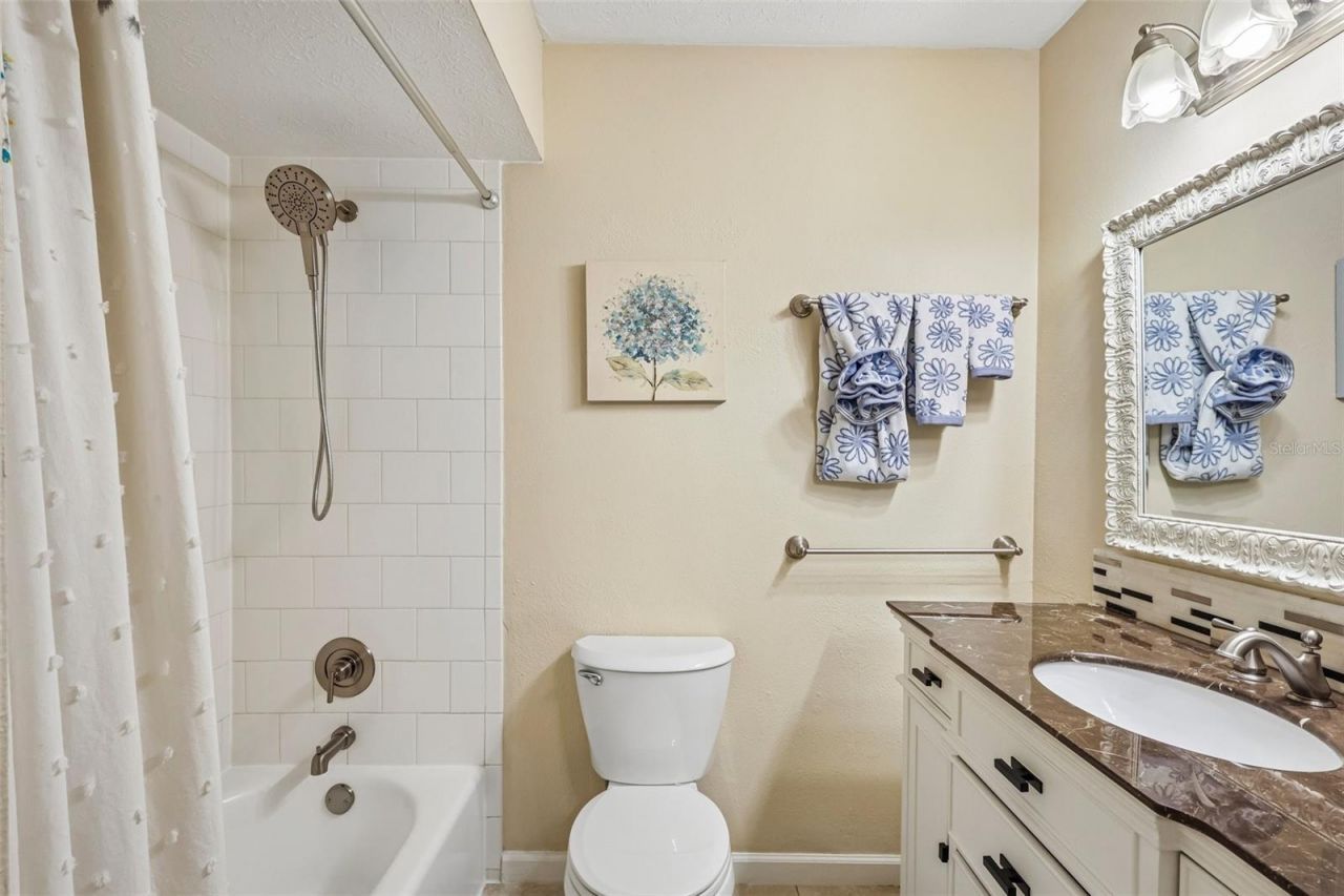 14309 Brentwood Drive , Tampa, FL 33618 Photo