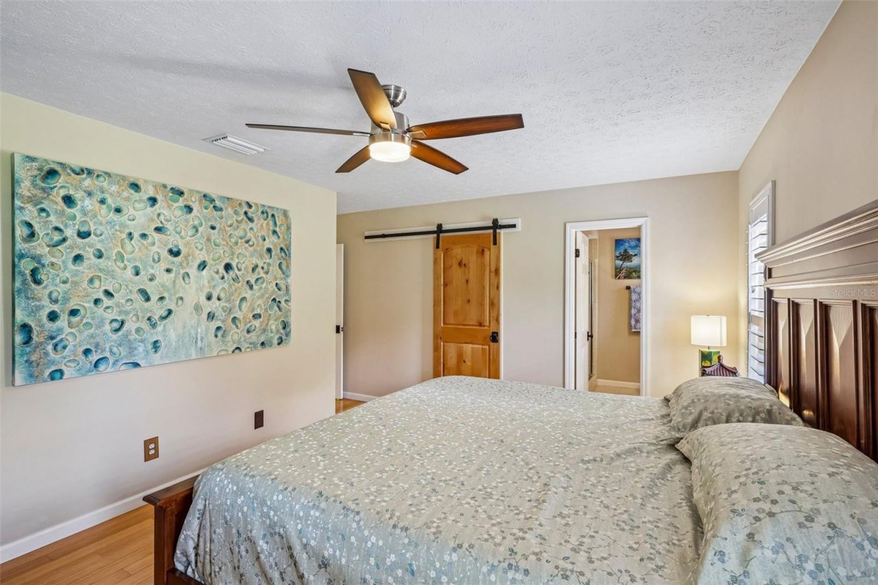 14309 Brentwood Drive , Tampa, FL 33618 Photo