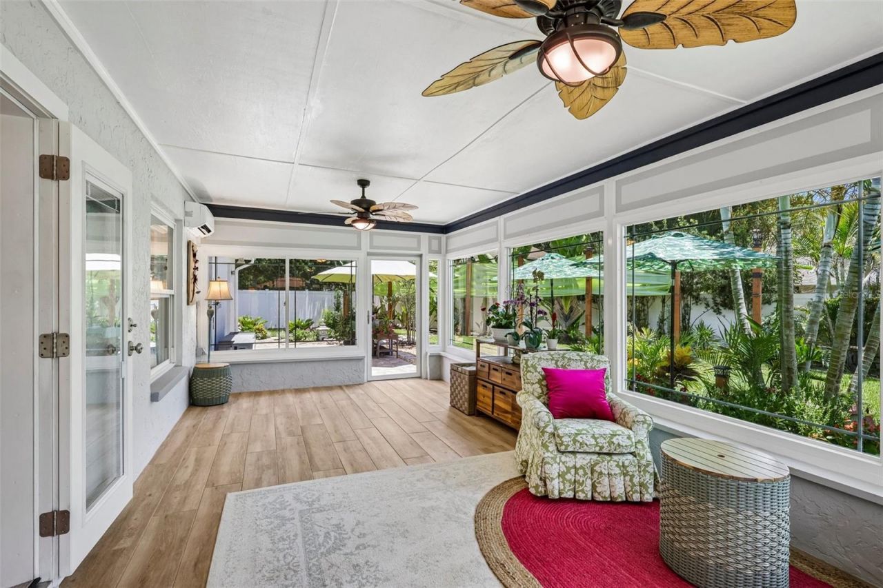 14309 Brentwood Drive , Tampa, FL 33618 Photo