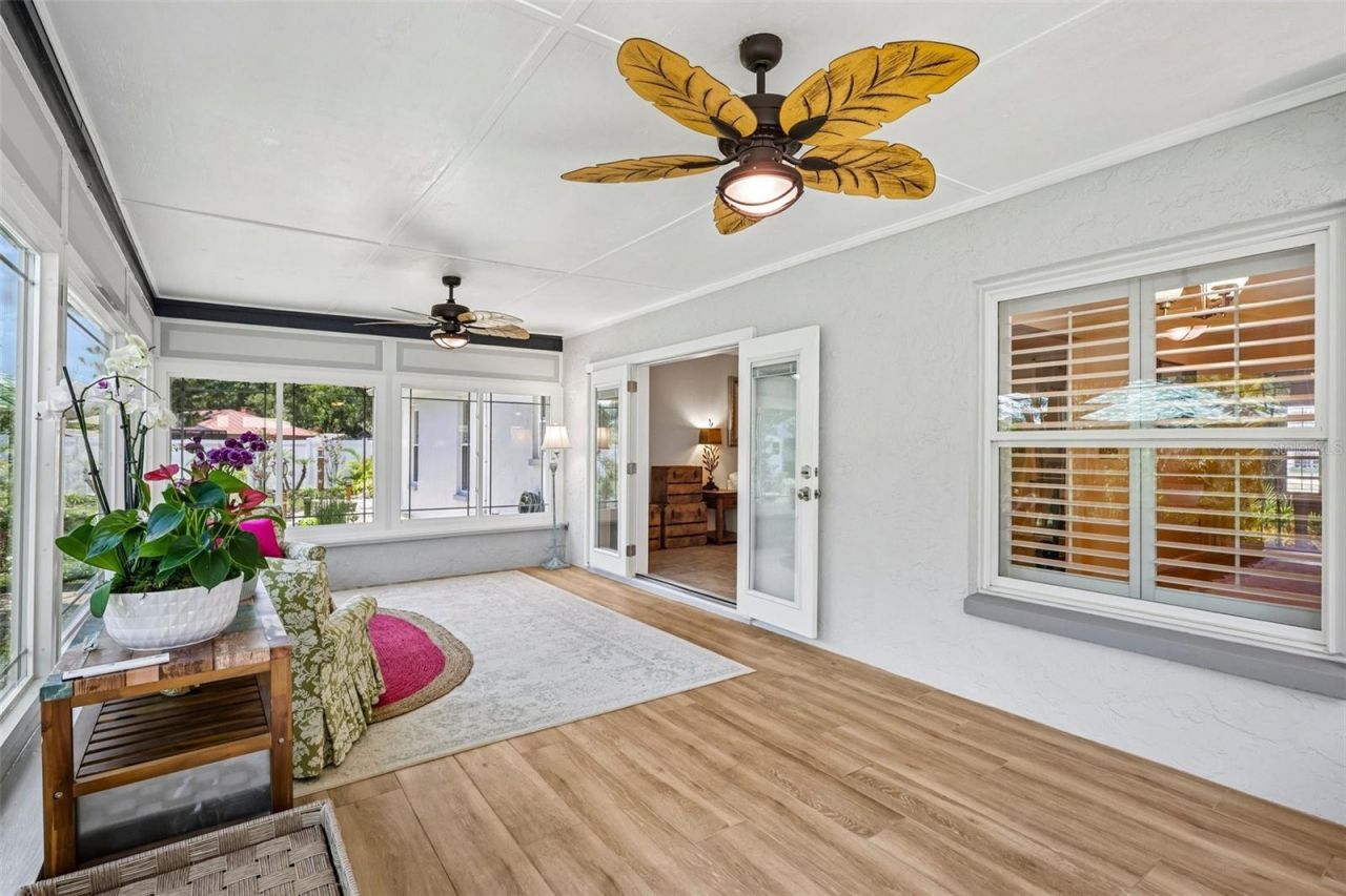 14309 Brentwood Drive , Tampa, FL 33618 Photo