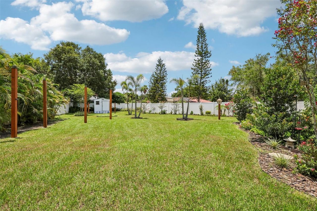 14309 Brentwood Drive , Tampa, FL 33618 Photo