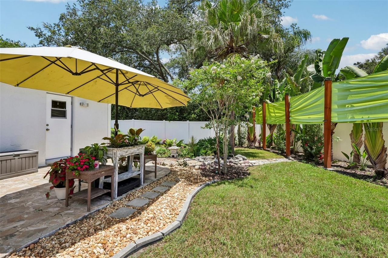 14309 Brentwood Drive , Tampa, FL 33618 Photo