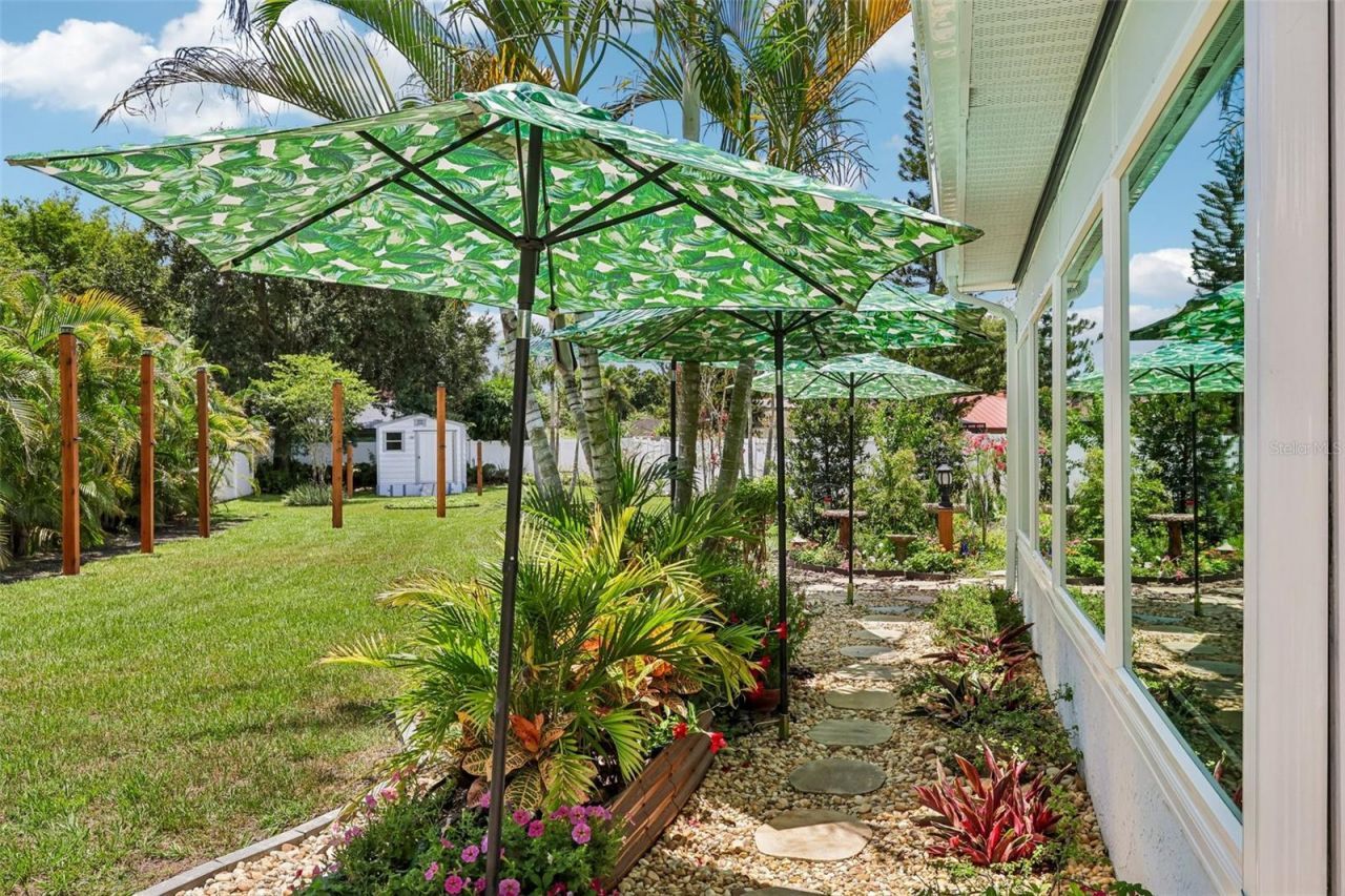 14309 Brentwood Drive , Tampa, FL 33618 Photo