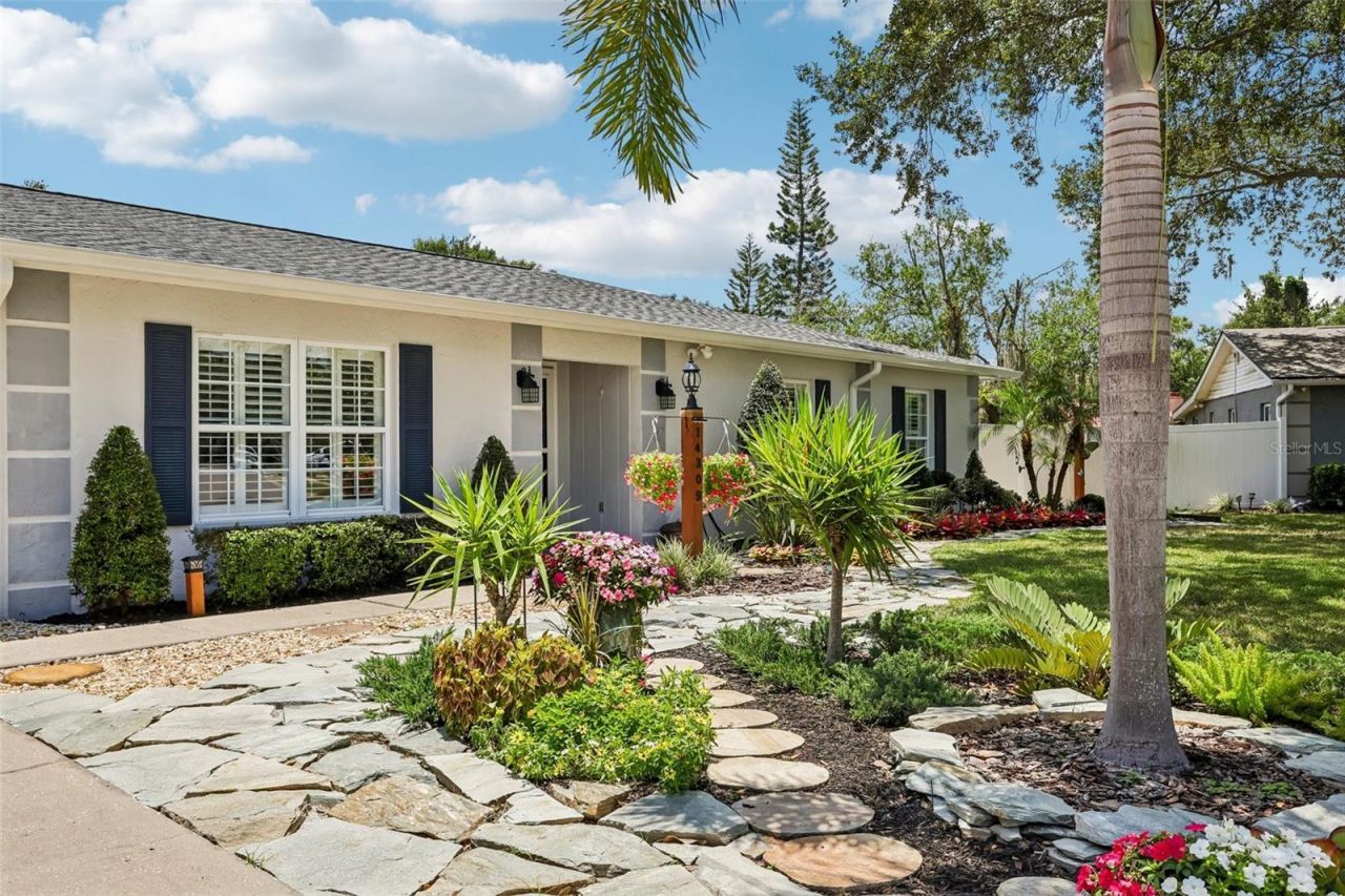 14309 Brentwood Drive , Tampa, FL 33618 Photo