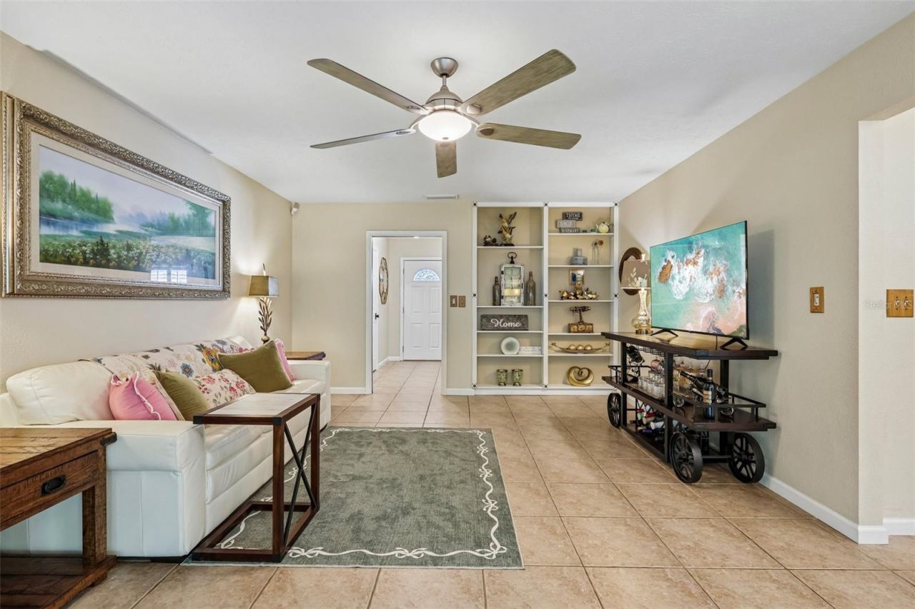 14309 Brentwood Drive , Tampa, FL 33618 Photo